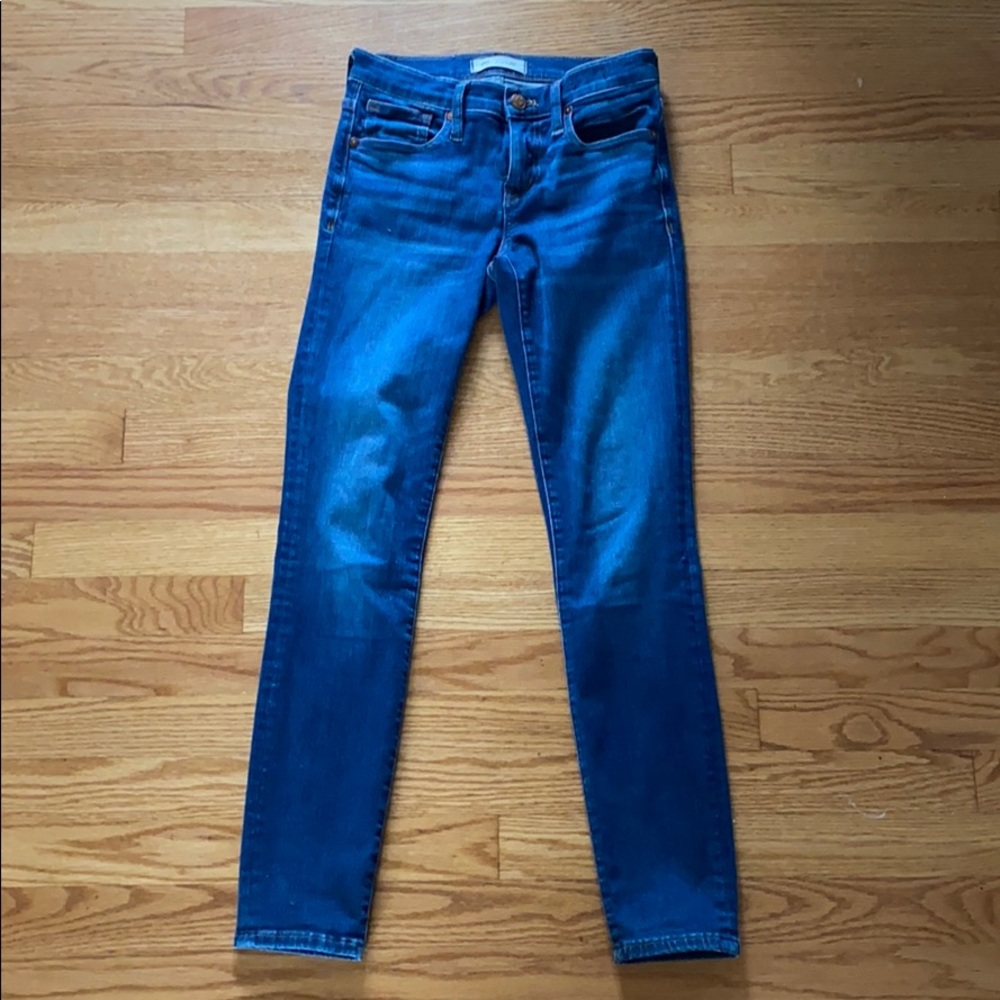 Low rise jeans